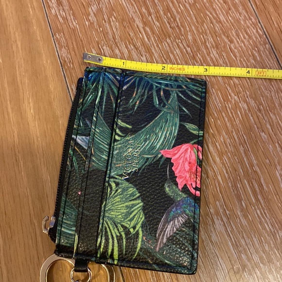 Victoria's Secret Tropical Pattern Card Holder Key Chain - Picture 6 of 6